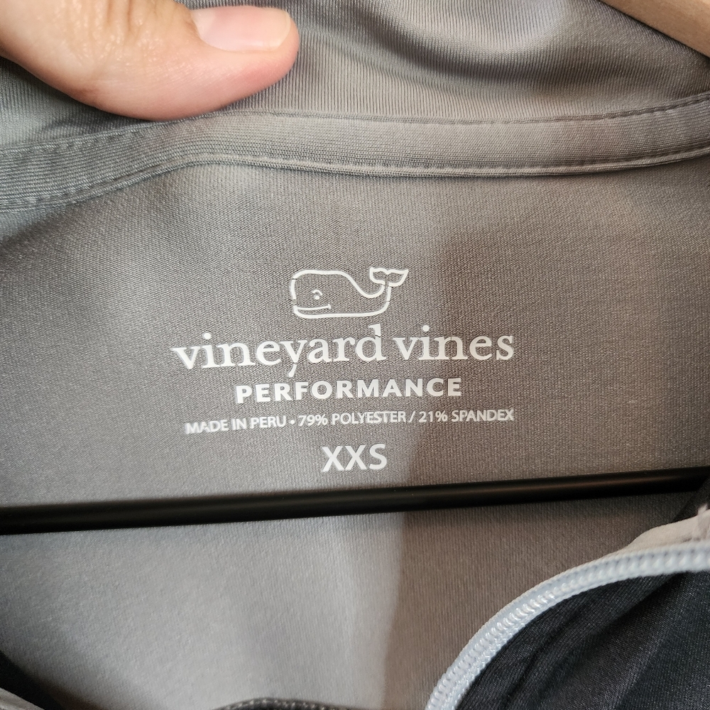 Vineyard Vines Performance Pullover | Black And G… - image 4